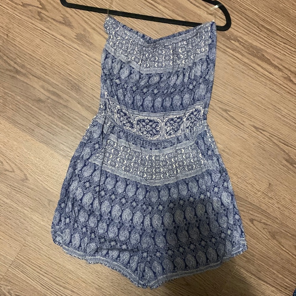 Small strapless romper